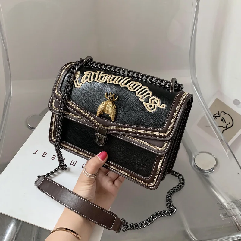 

New Women's Bag Retro Large Capacity Embroidered Bee Popular Trendy Shoulder Crossbody
