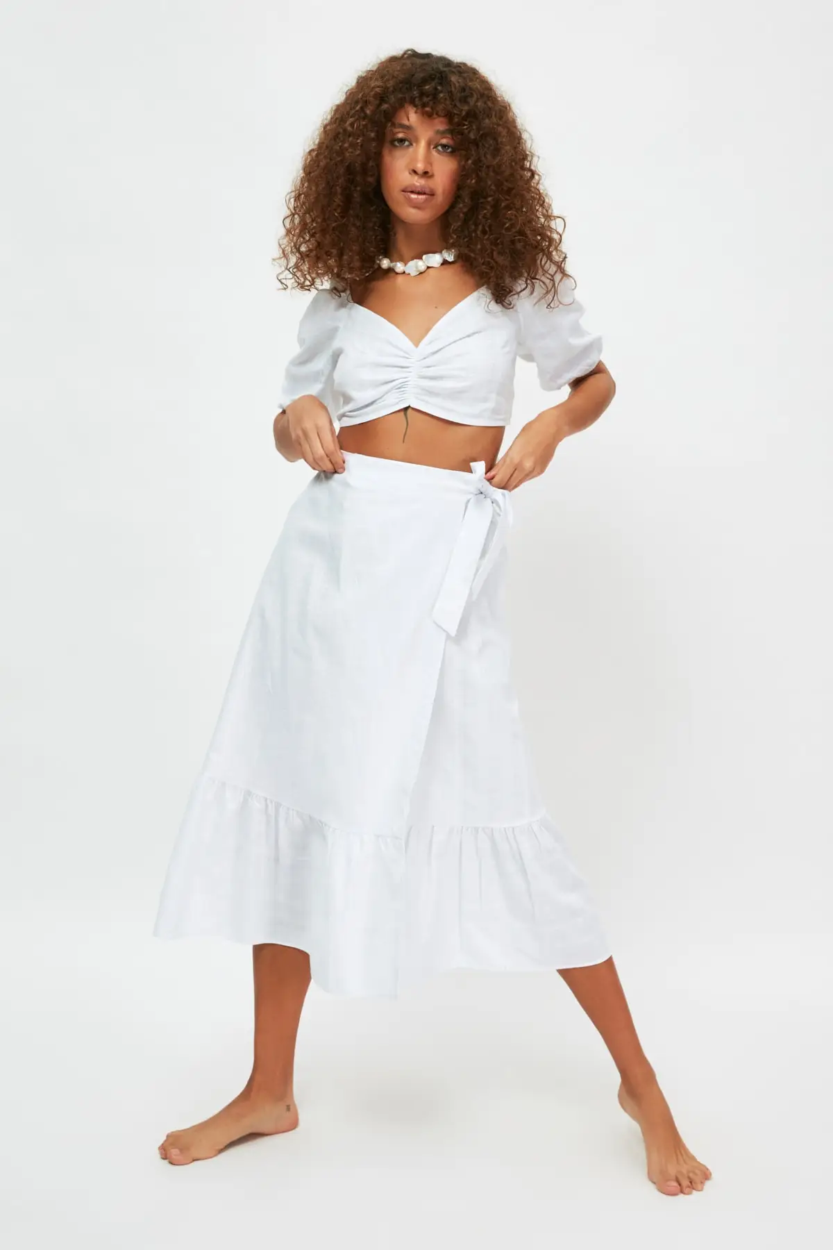 

Trendyol Ruffle Detail Bottom-Top Suit TBESS21AU0328