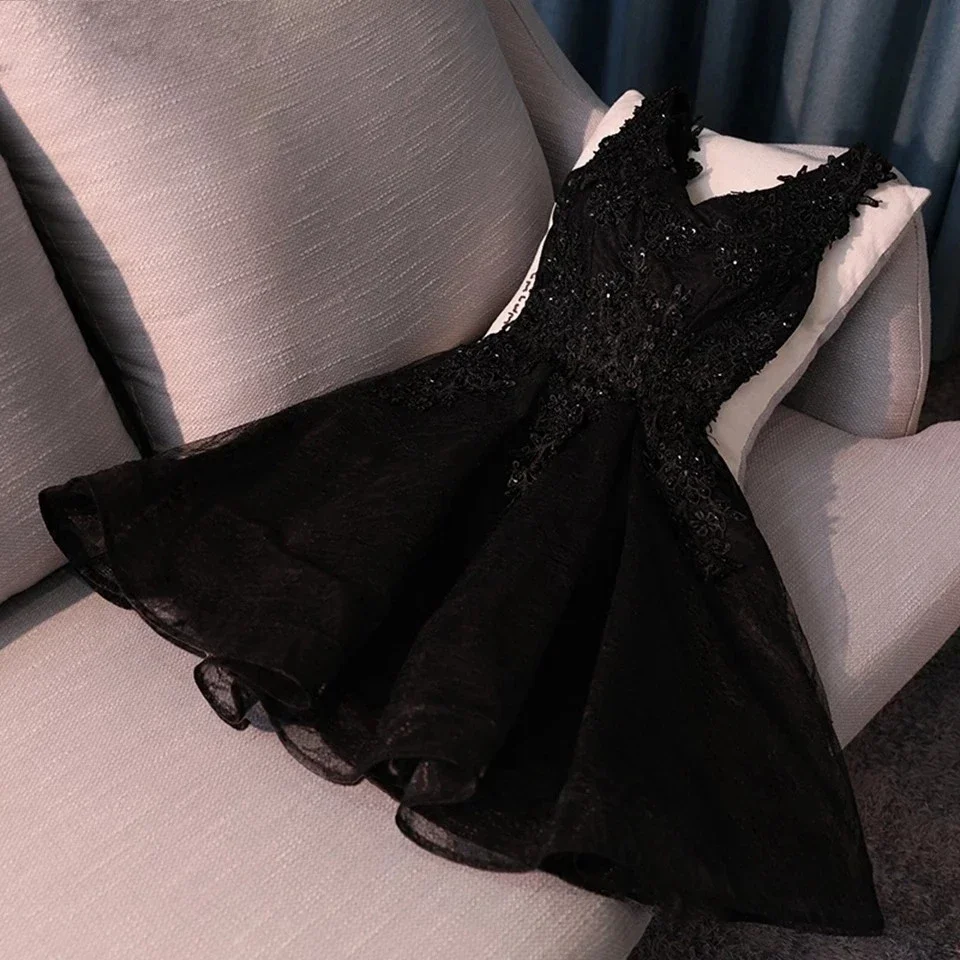 

Sexy Black Short Homecoming Dress V-Neck Vestidos De Festa Lace Beading Abendkleider Graduation Formal Party Gowns