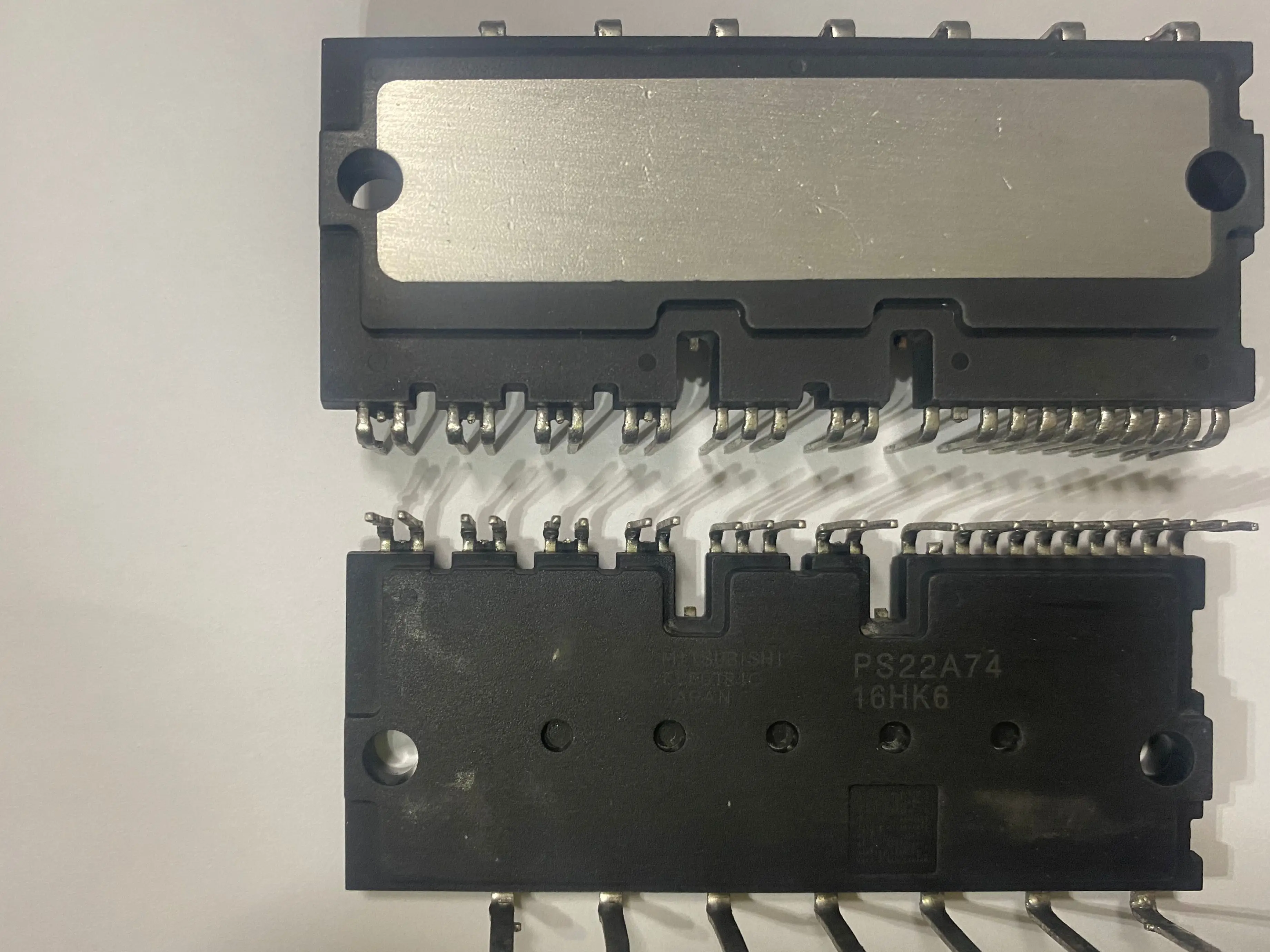 

Free shipping 1PCS/LOT PS22A76 PS22A74 PS22A79 PS22A78 PS22A73 PS22A72 DIP44 New and original