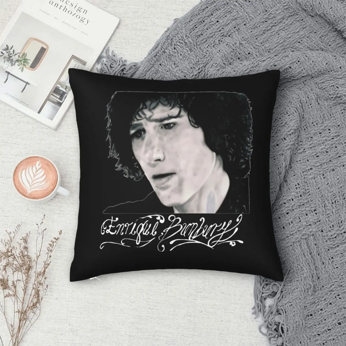 Наволочка квадратная испанская певица сарагоза Энрике бунбери