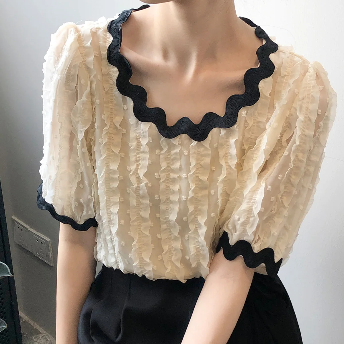 

2022 Summer Women's Blouse Chiffon Short Sleeve Puff Sleeve Ladies Shirt Contrast Color Elegant Lace White Top Clothing H7018