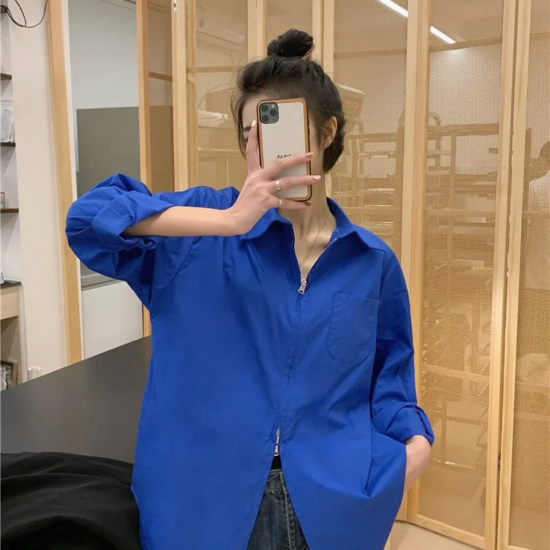 

Новинка Осень 2022 женские рубашки нишевой дизайн с длинными рукавами французская шикарная Свободная рубашка-поло с воротником на молнии жен...