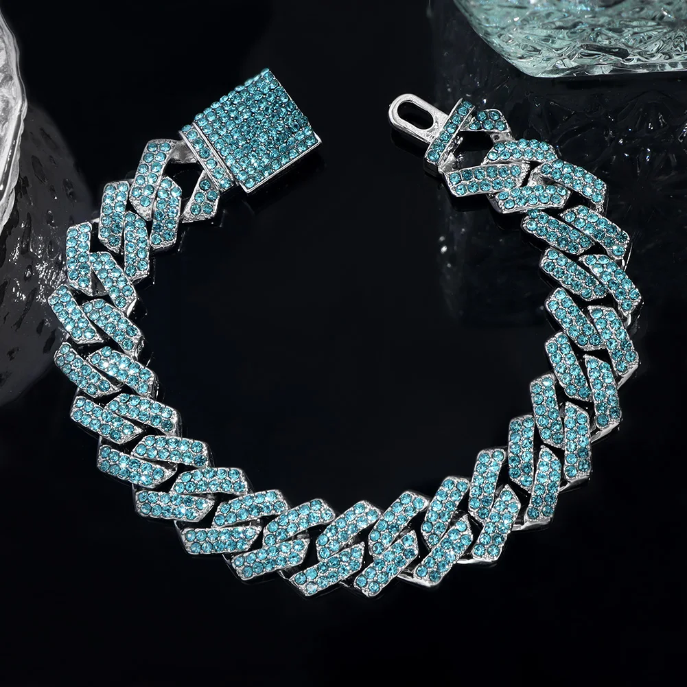 Женский браслет-цепочка из кубинской кожи с кристаллами |