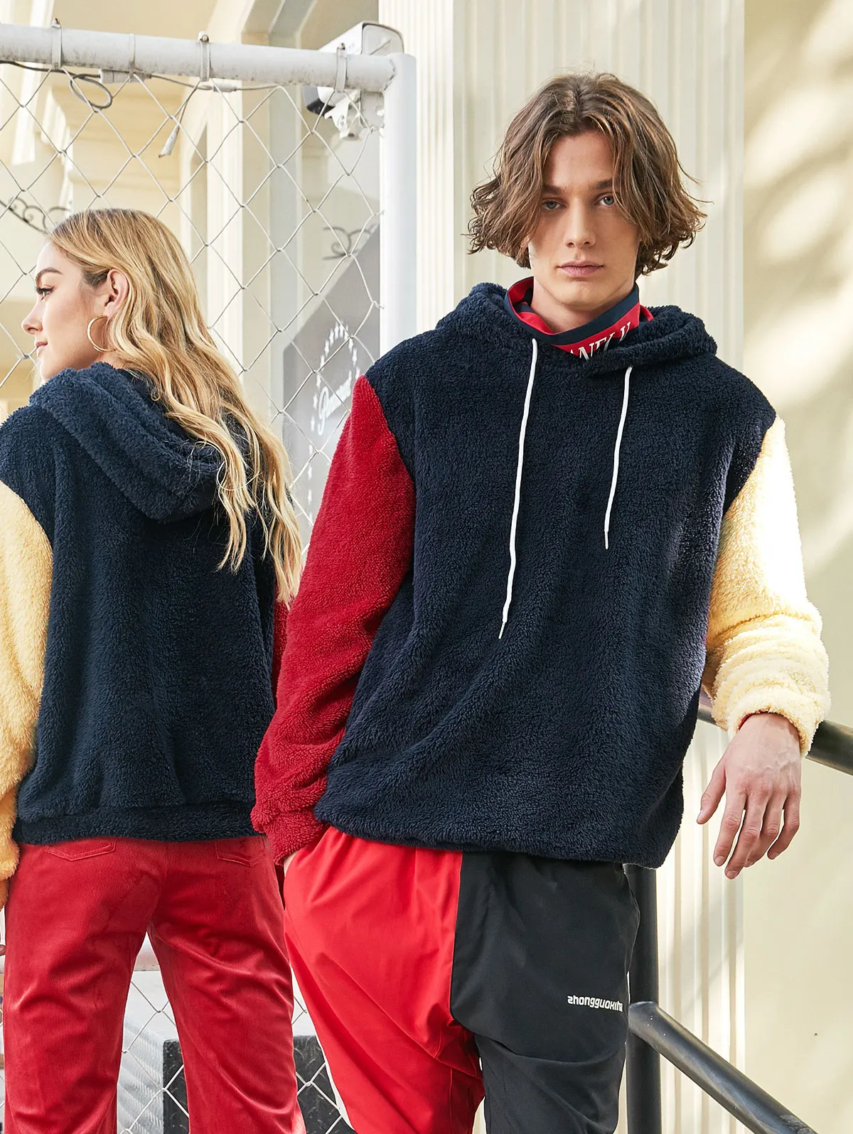 ZAFUL Пуловер с капюшоном из пушистого флиса цветными блоками