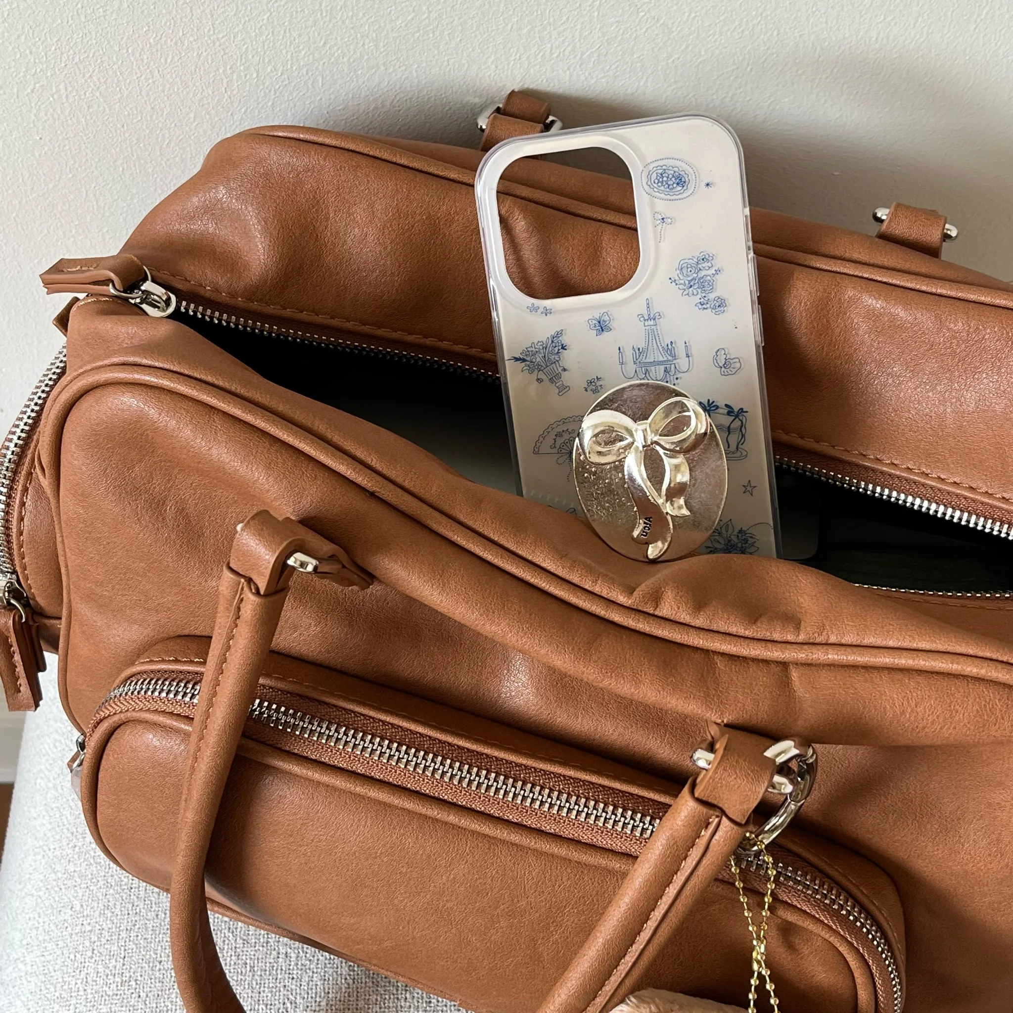 Vintage INS Chandelier &amp Gown Pattern Bowknot Stand Dual-layer Phone Case for iPhone 16 15 14 13 Pro Max Back Cover Capa