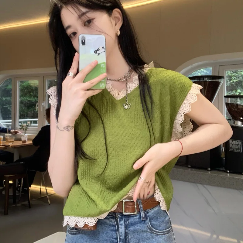 

2022 Spring and Autumn Fashion Thin Casual Loose Vest Women's Outer Wear Sleeveless Top Lace Short Top Korean Fashion Clothing