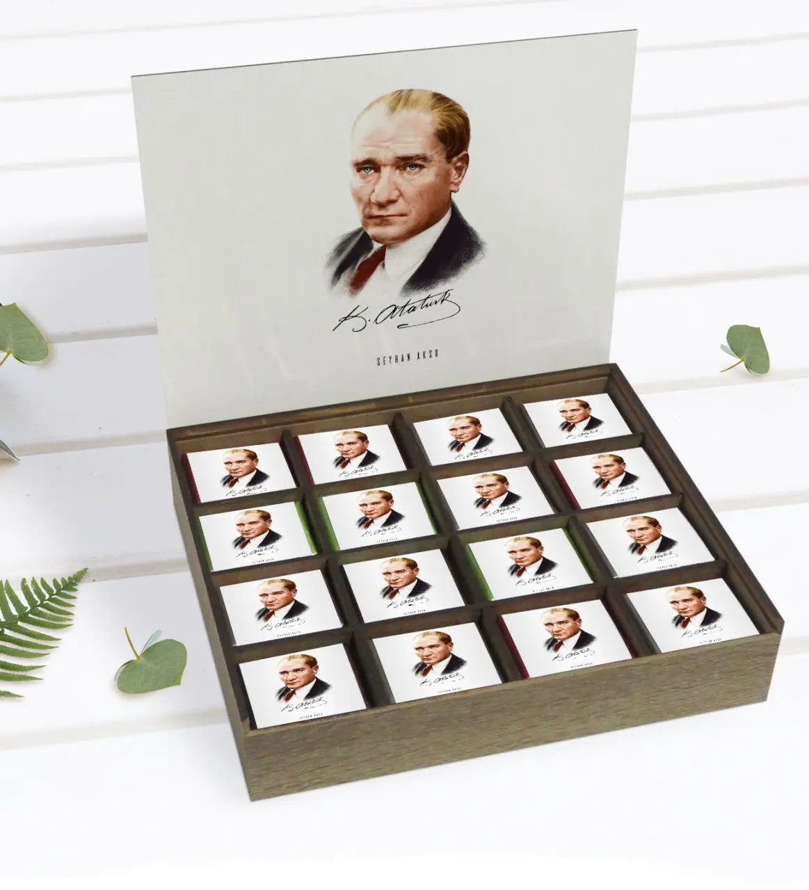 

Персонализированный atatюрk Temalı в деревянной коробке 48'li, если вы хотите получить шоколадный подарок