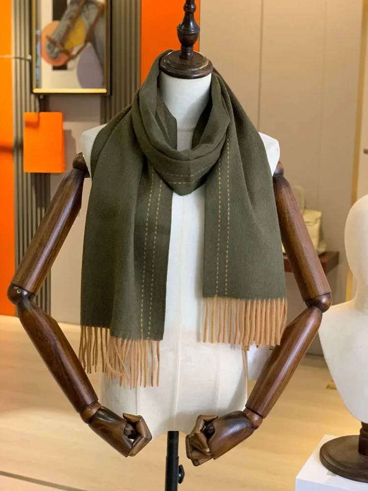 Рисунок 3 - Дизайнерский брендовый шарф H