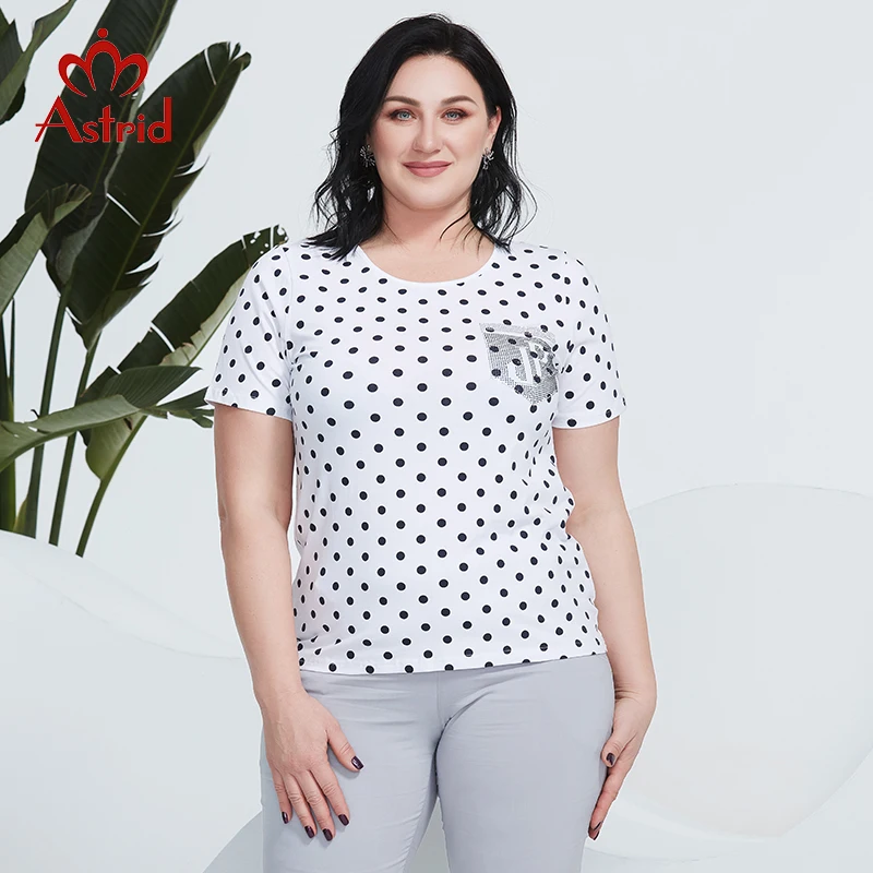 

Летняя женская футболка Astrid 2022, хлопковый топ, женская одежда больших размеров с ромбовидным круглым вырезом, белая модная одежда с принтом ...