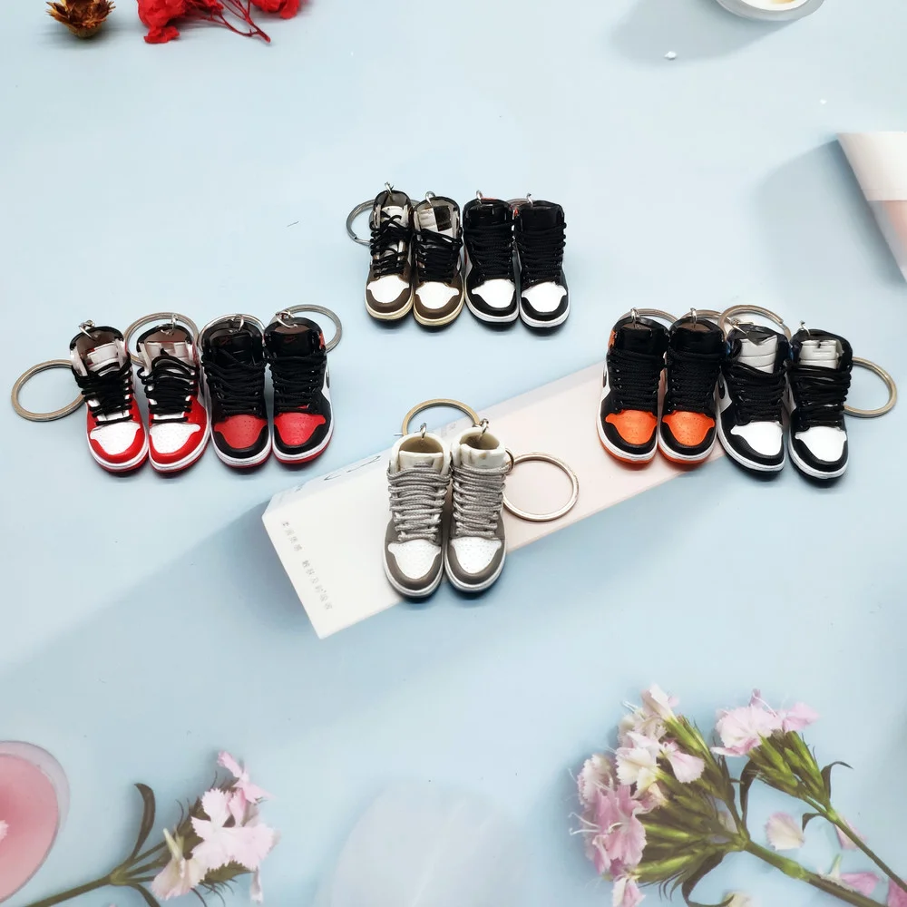 

3D Mini Sneakers Keychain Mobile Phone Key Pendant AJ1 Sports Shoes Gift Box Suit Gifts Pair of shoes with box
