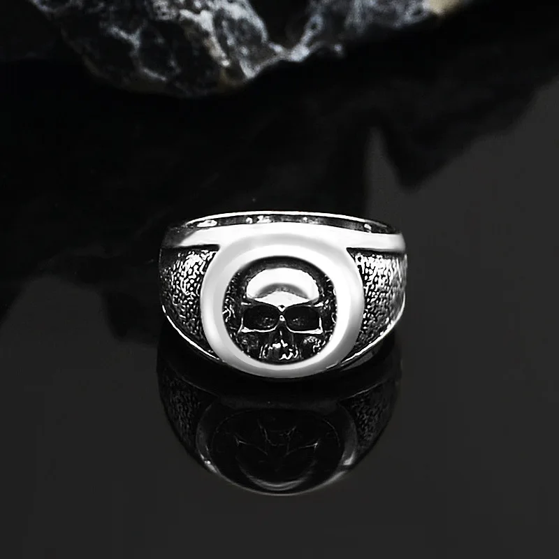 

Vintage Pop Punk Style Inlaid Ring Zinc Alloy Mechanical Skeleton Head Men's and Women's Rings Aggressive Hip Hop Jewelry