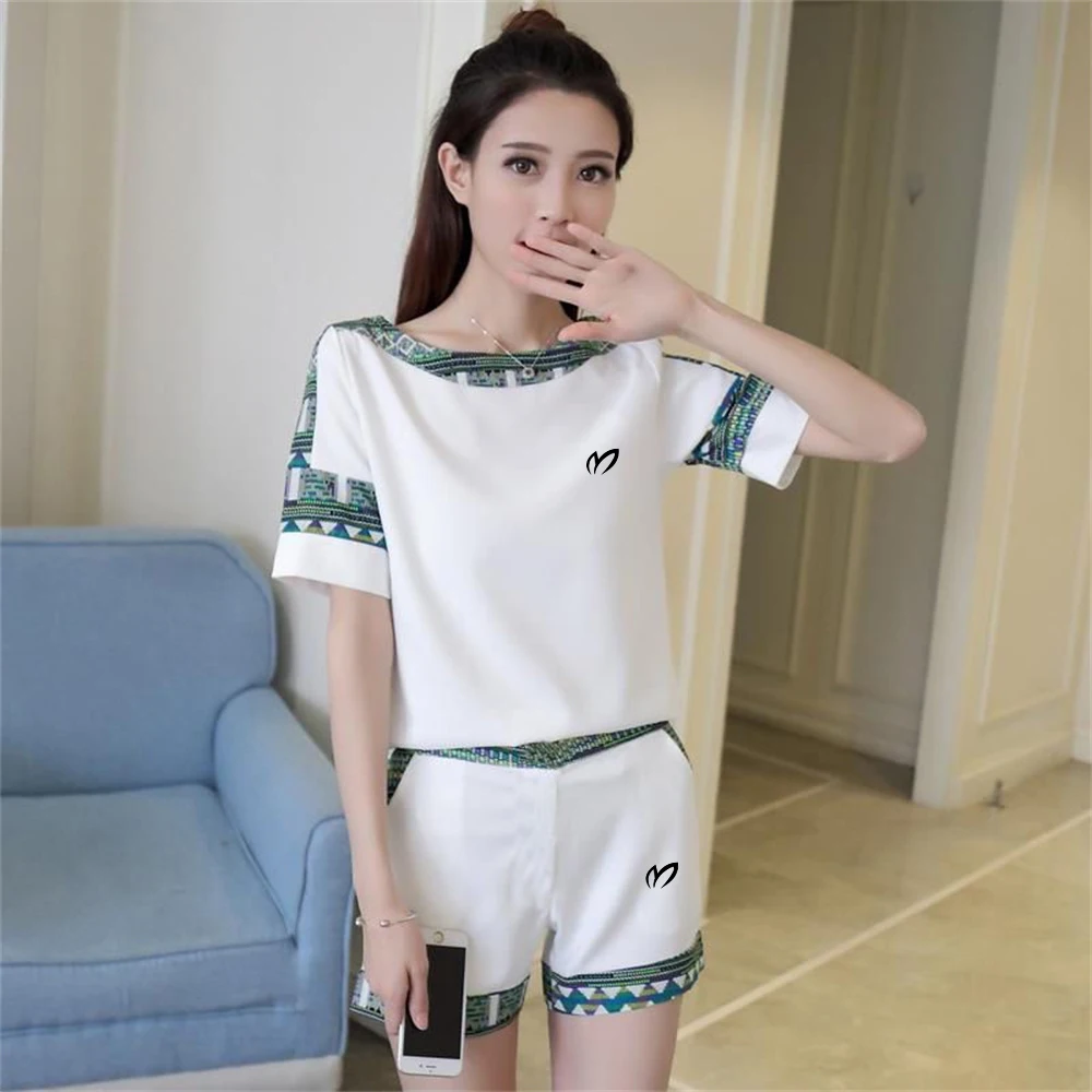 

Golf women Suit White Two-Piece Fashion Golf Wear Sports For Women New Style In Spring And Summer Tennis Suits Shorts Ventilate