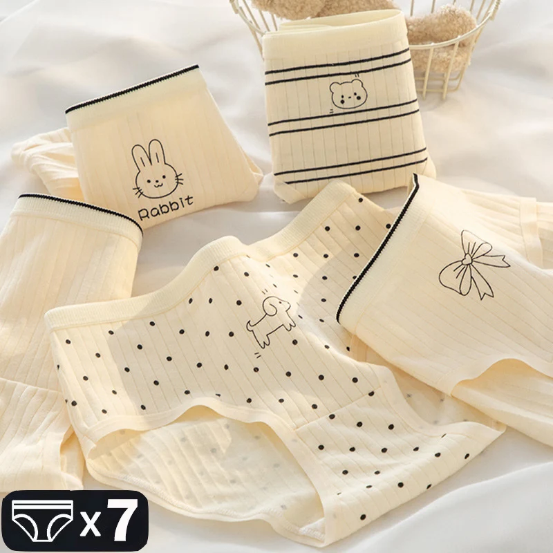 Ашық ауада жігіт пен оның досының анасының порно видеосы Жыныстық бөлмелер