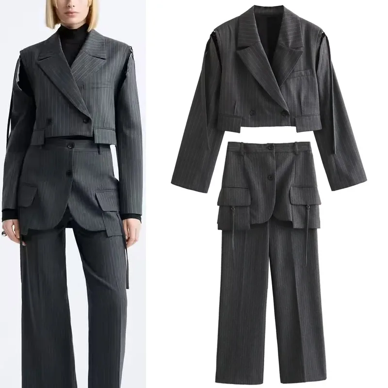 

Женский костюм в полоску, с длинным рукавом, на пуговицах