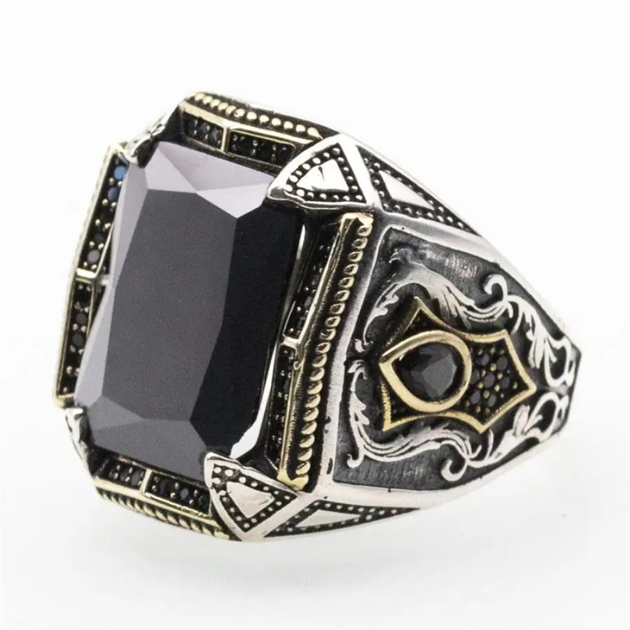 Оригинальное мужское кольцо с черным кубическим цирконием в турецком стиле