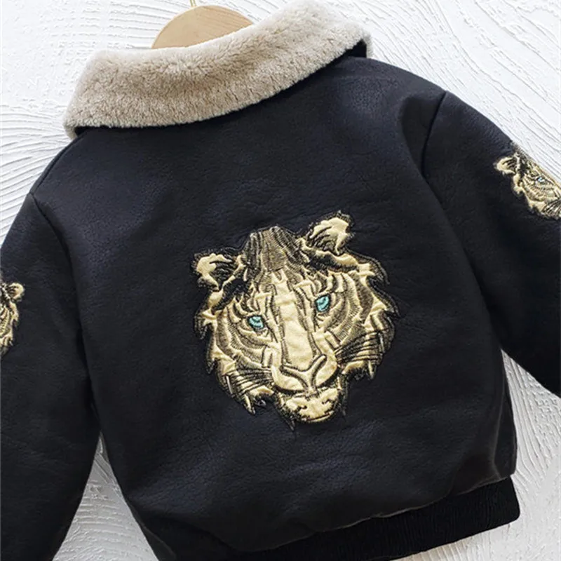Пальто для мальчиков куртка пальто хлопок 2023 тигр теплая утепленная бархатная