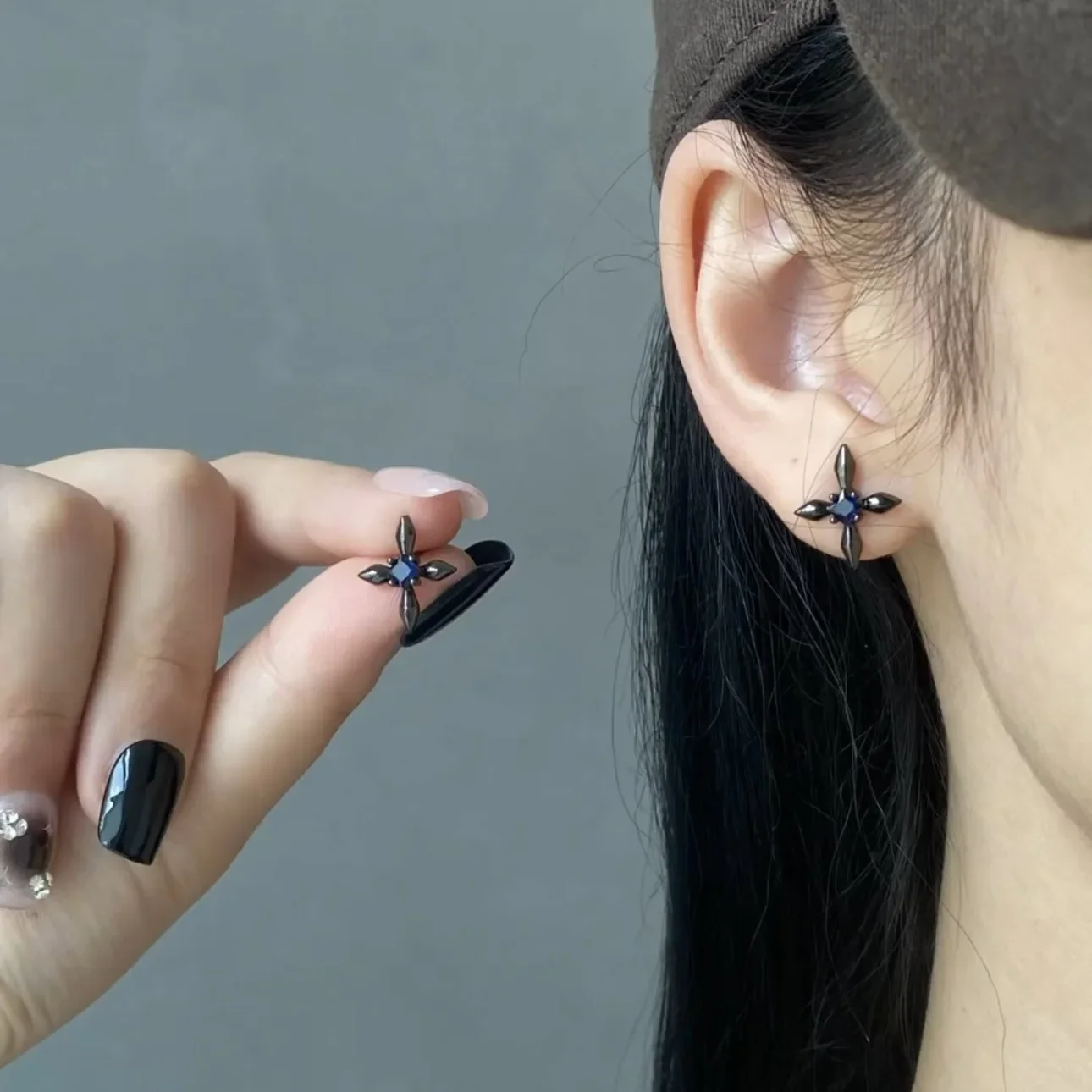 Элегантные циркониевые серьги-гвоздики с крестом и цветком для женщин простые