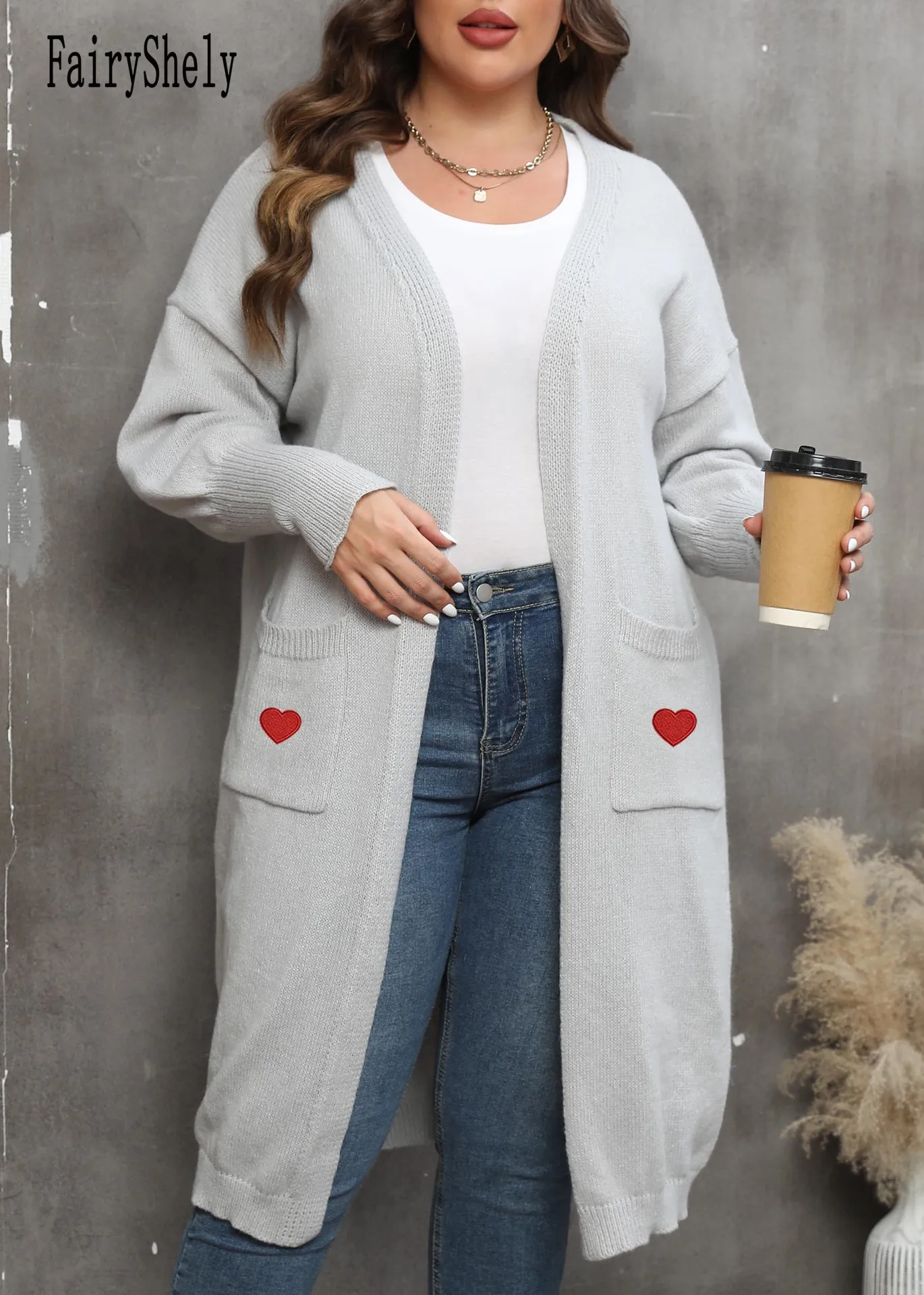 Женский длинный кардиган с карманами свободный трикотажный оверсайз сердечками