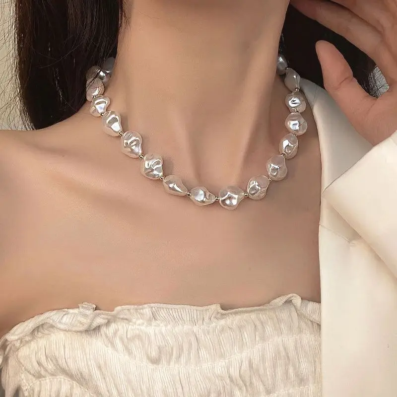 

Niche Design Clavicle Chain Temperament Necklace New Trendy Baroque Pearl Necklace for Women Summer