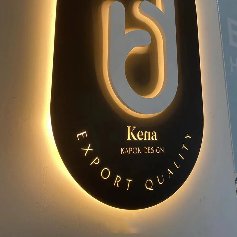 Окрашенный черный металлический световой короб вывеска подсветка буквенный