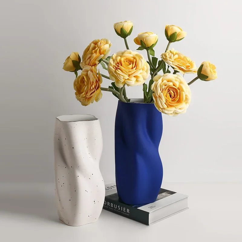 

Nordic Light Luxury Style Twisted Flower Vase Ceramic Interior Glazed and Hydroponic Creative Home Living Room Flower Shop Vase