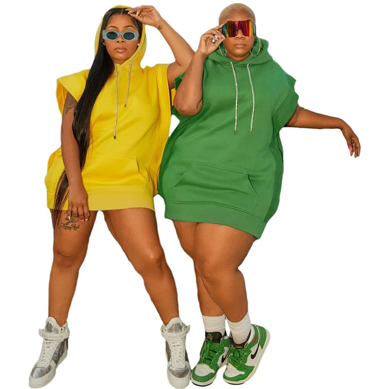 

Женское платье с капюшоном и карманами-кенгуру, на флисе