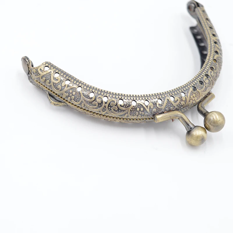 8.5cm 10pcs/lot Metal Purse Frame Handle for Clutch Bag Handbag Accessories Making Kiss Clasp Lock Antique Bronze Bags Hardware