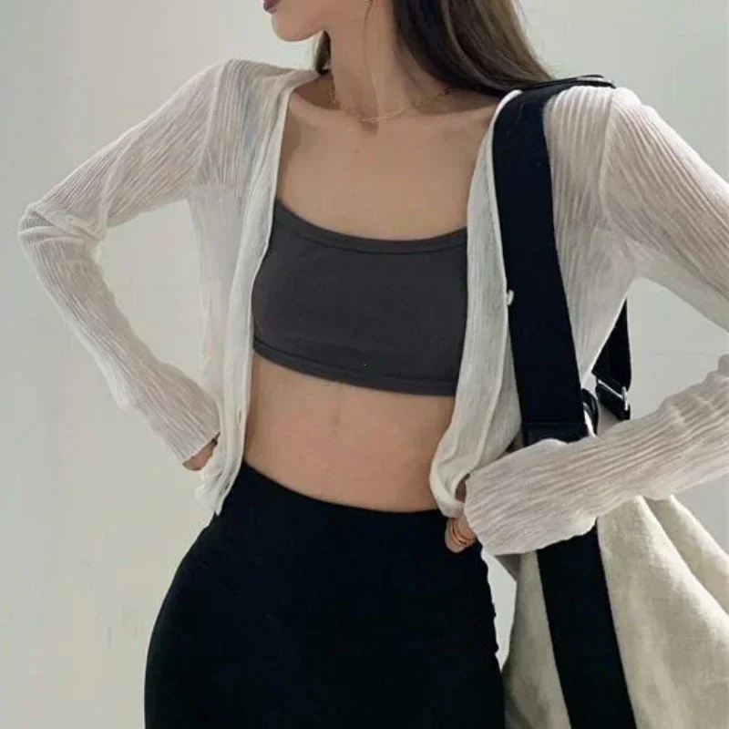 Женский кардиган с V-образным вырезом