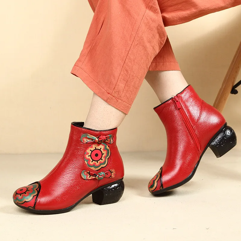 

Женские ботильоны из натуральной кожи, на массивном высоком каблуке