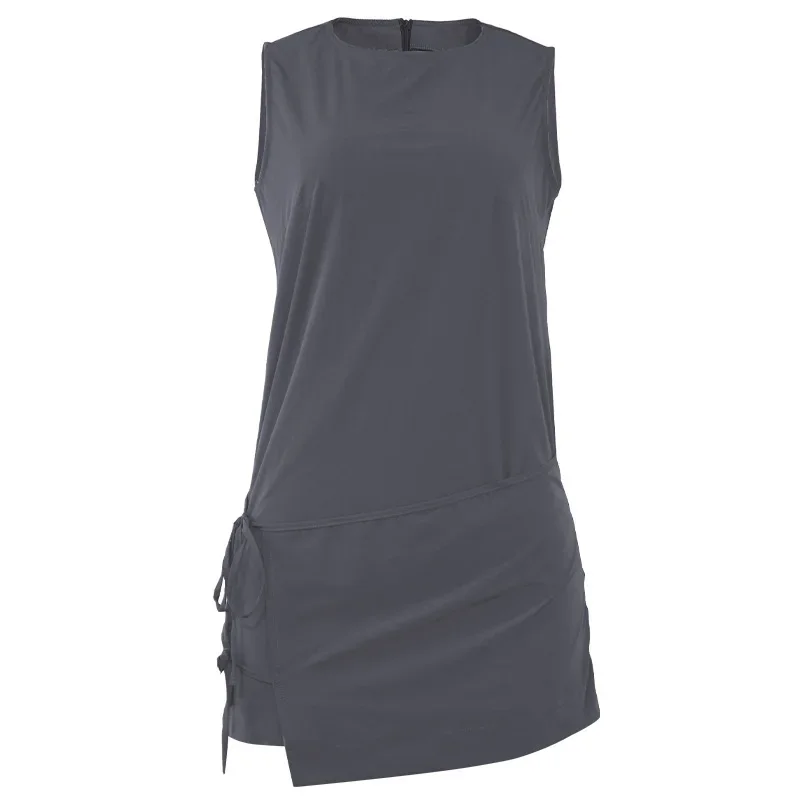 Женское Короткое платье без рукавов с круглым вырезом и поясом