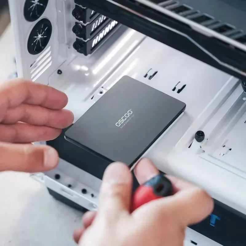 OSCOO 2.5-дюймовый SSD 120/240 ГБ черный пластик