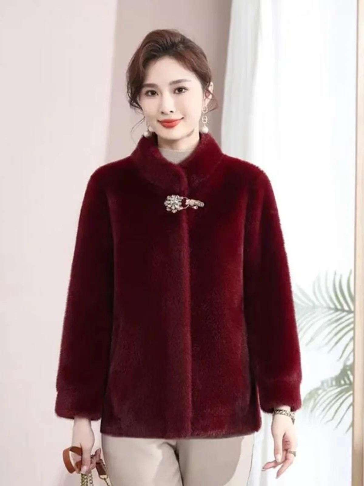 Mom's Autumn and Winter Fur Outerwear Short Western Sle Mink Velvet Top Middle-Aged Elderly Women's Clothes ...