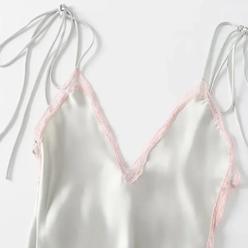 Платье-комбинация летнее атласное без рукавов с бантом и открытой спиной