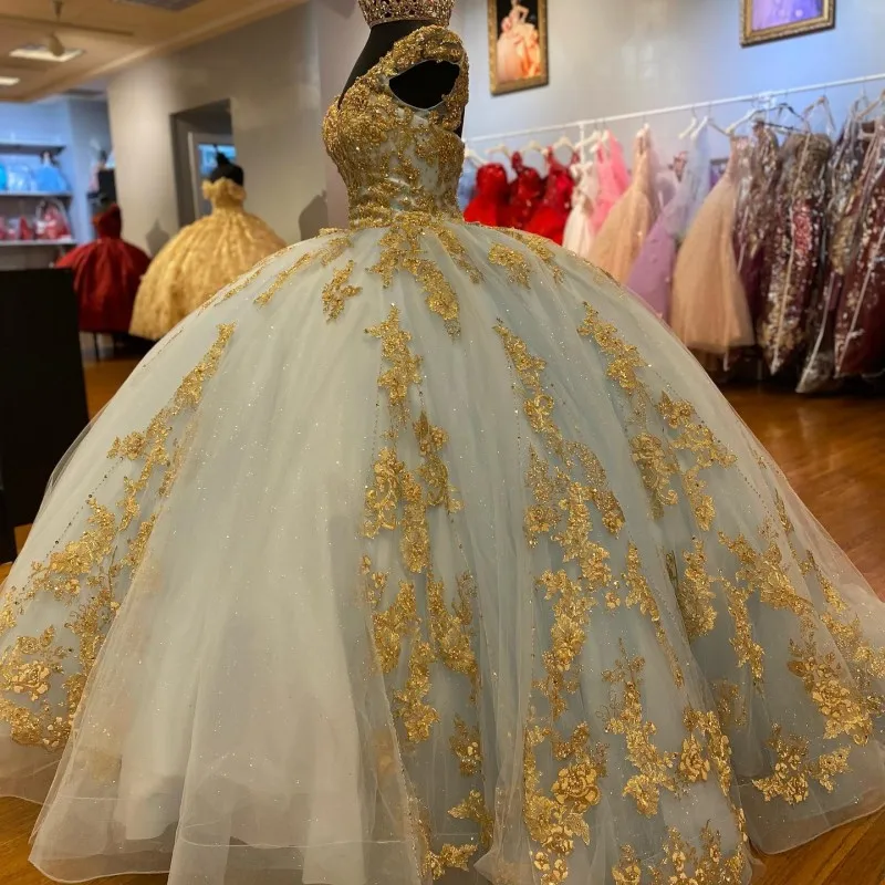 

Blue And Golden Quinceanera Dress 2024 Ball Gown V Neck Lace Applique Flowers Appliques Beading Corset Pageant Sweet 15 Party