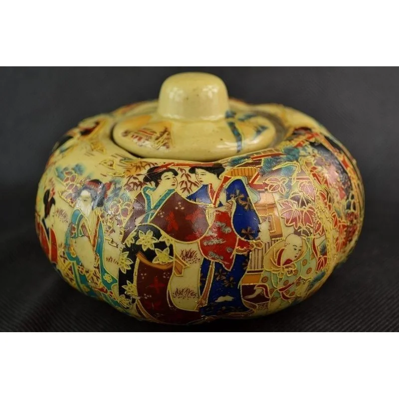 

Exquisite Chinese Old Handwork Jingdezhen Porcelain Dowager Pumpkin-shape Storage Pot / Jar