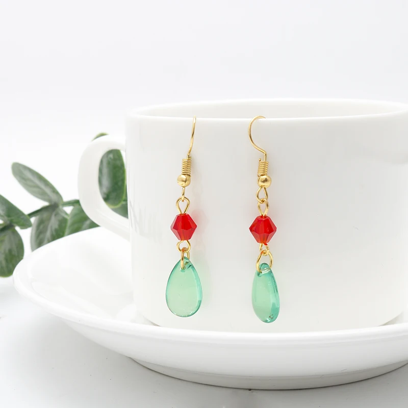 Женские серьги-подвески с бусинами в форме капли