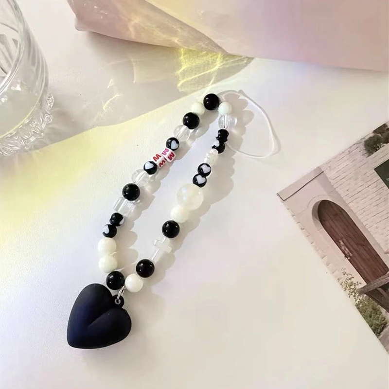 Pearl Cross Heart Key Chain Ladies Fashion Cute Romantic Vintage Keychain Charm Korea 90s Aesthetic  Phone Chain Decoration Gift