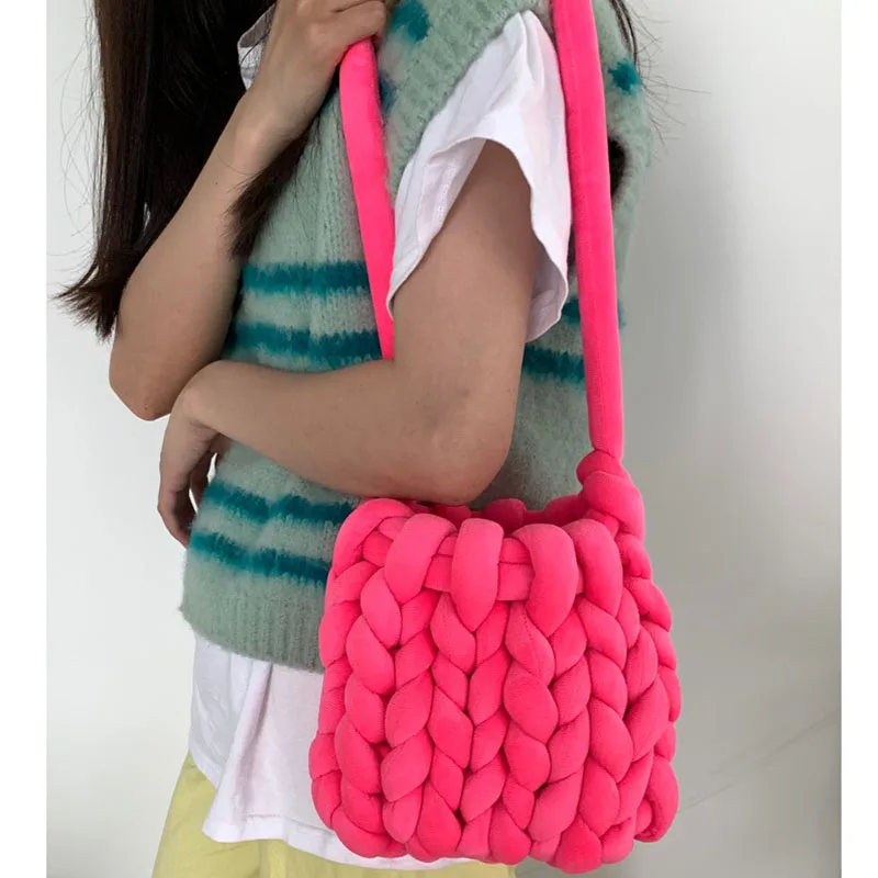 

New Autumn And Winter Finished Bag Tiktok Hot Selling Popular Lnternet Celebrity The Same Fashion Niche Design Women's Bag