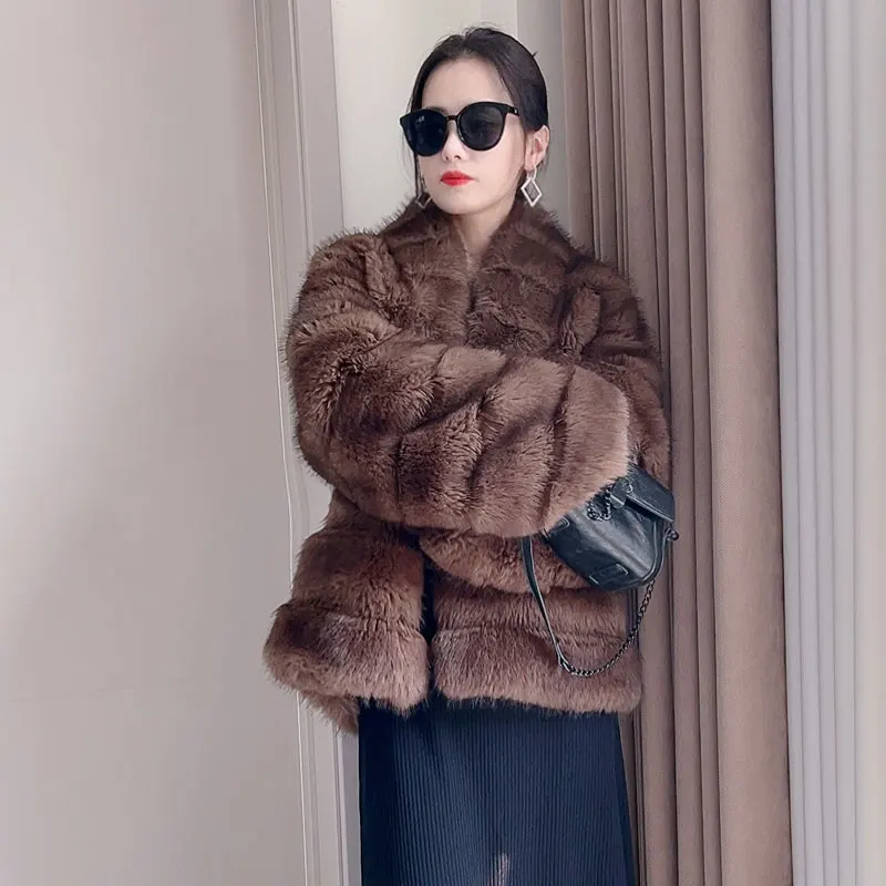 Женское пальто из искусственного меха