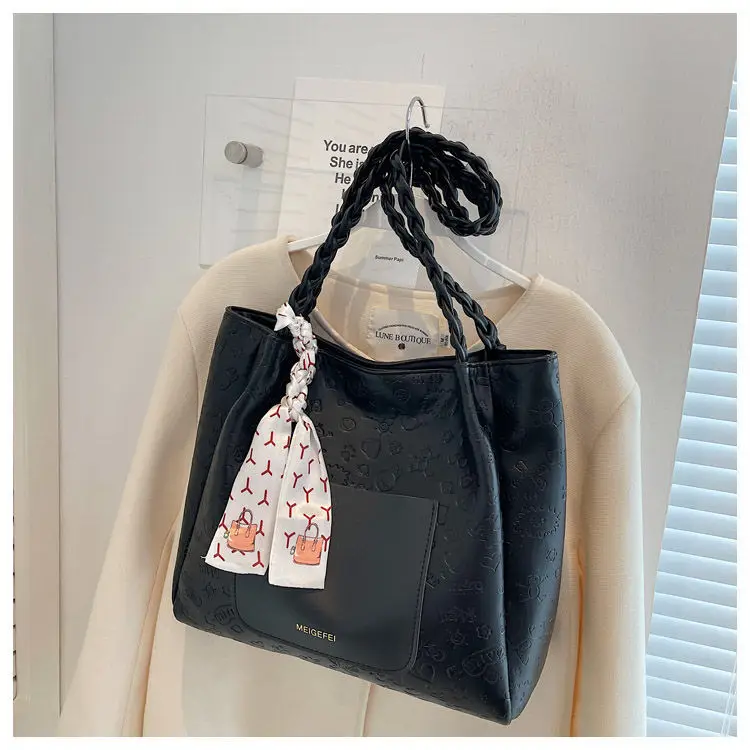 2022 New Summer Ladies Fashion Shoulder Tote Bag Simple Sweet Casual Large Capacity All-match Handbag