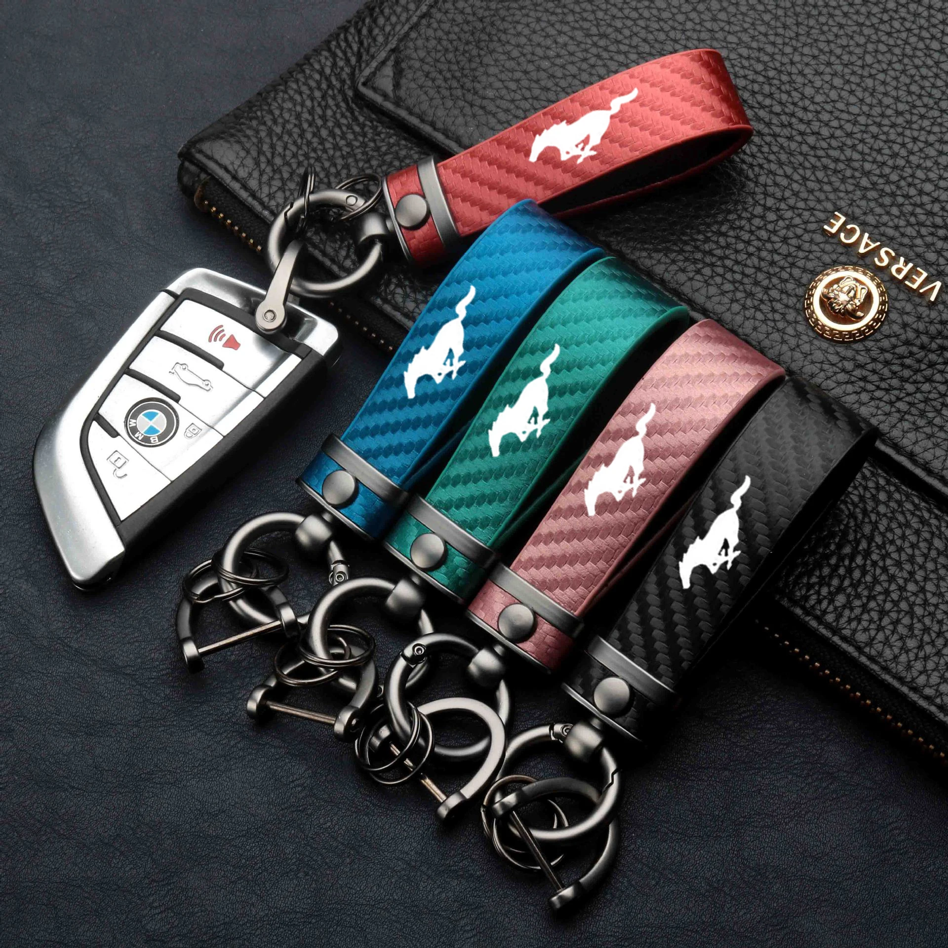 High-Grade Carbon Fiber Pattern Car Keychain for  Ford mustang GT 2020 2019 2018 2017 2016 2015 SHELBY Carbon  car Accessories