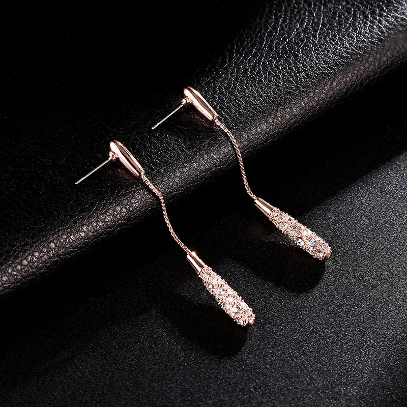 

Hot Sell Long Tassel Earrings Female Fashion And Elegant Drop-shaped Alloy Earrings Temperament Hypoallergenic Drop Earrings