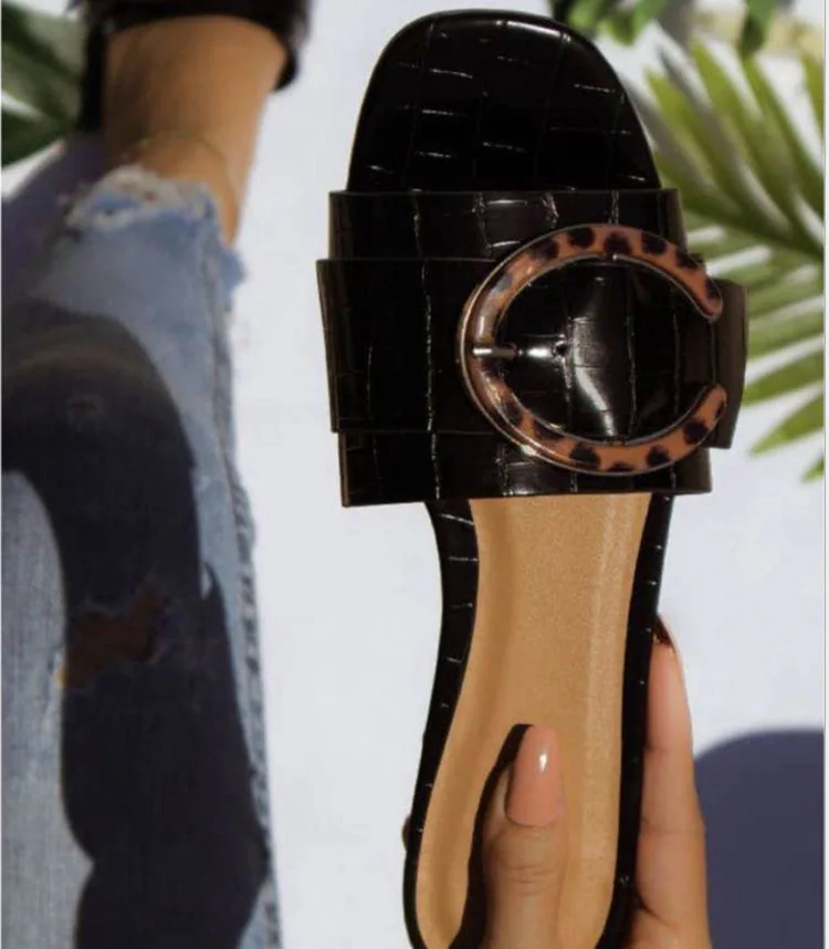 

2021Women Flat Slippers Leopard Buckle Casual Slip On Beach Outdoor Comfortable Sandals Fashion Summer Woman Breathable Shoes