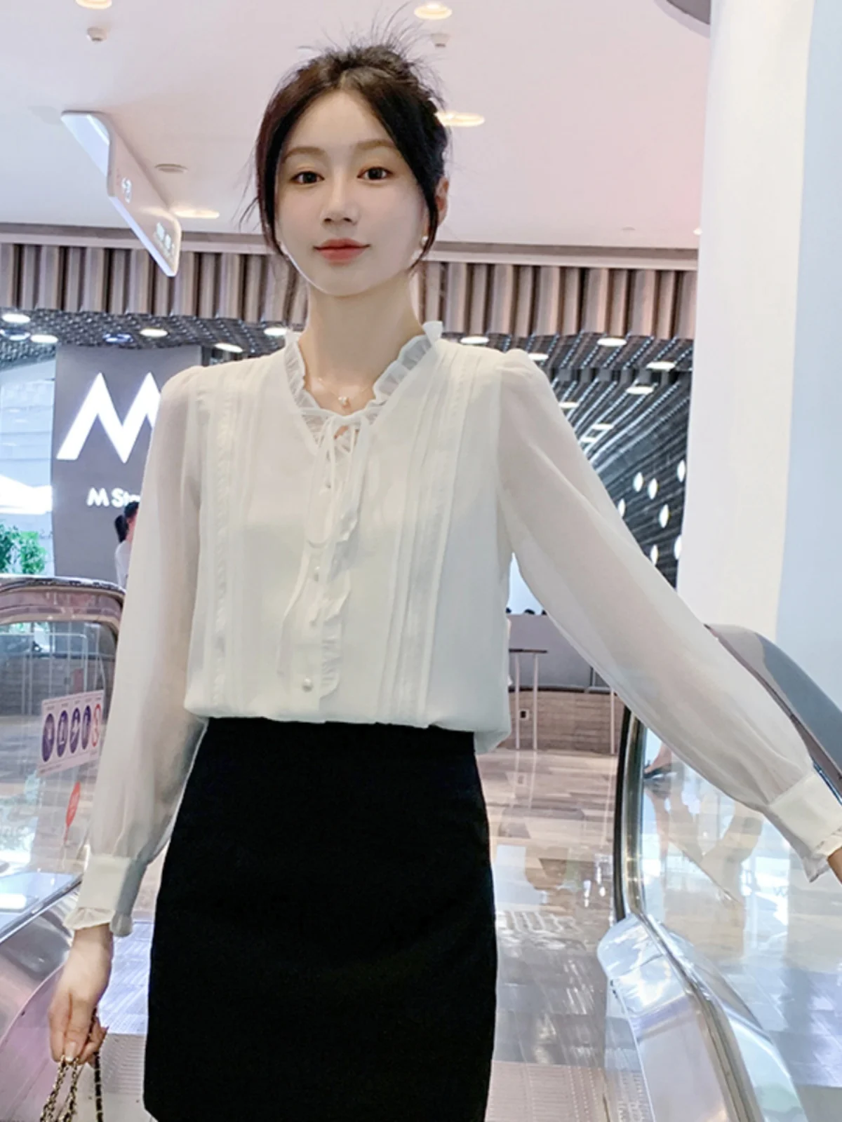 Дизайнерская белая рубашка женская осень 2023 осенняя новая внутренняя одежда