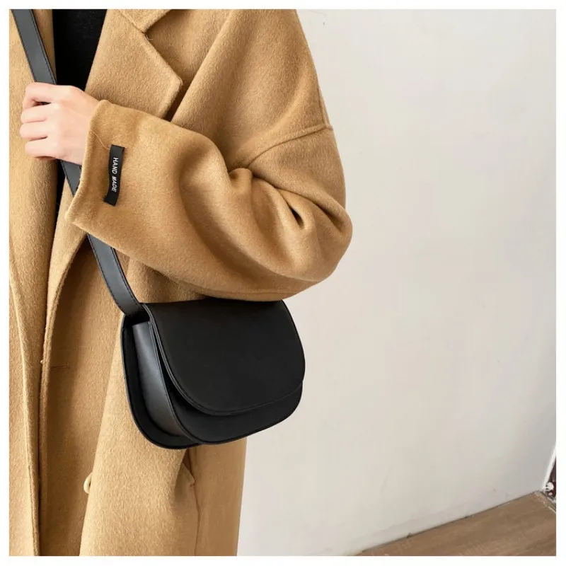 Winter Small PU Leather Crossbody Bags for Women Fashion Ladies Handbags Purses  Simple High Grade Retro Saddle Bag Shoulder