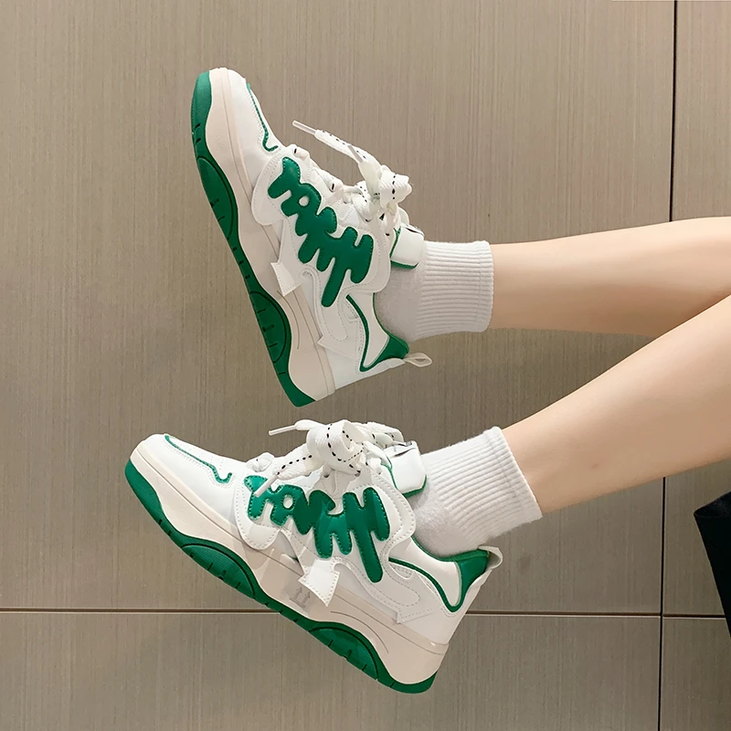 

Модные женские кроссовки, Новинка осени 2022, Белая обувь на толстой подошве, дизайнерская обувь, Корейская повседневная спортивная обувь на шнуровке