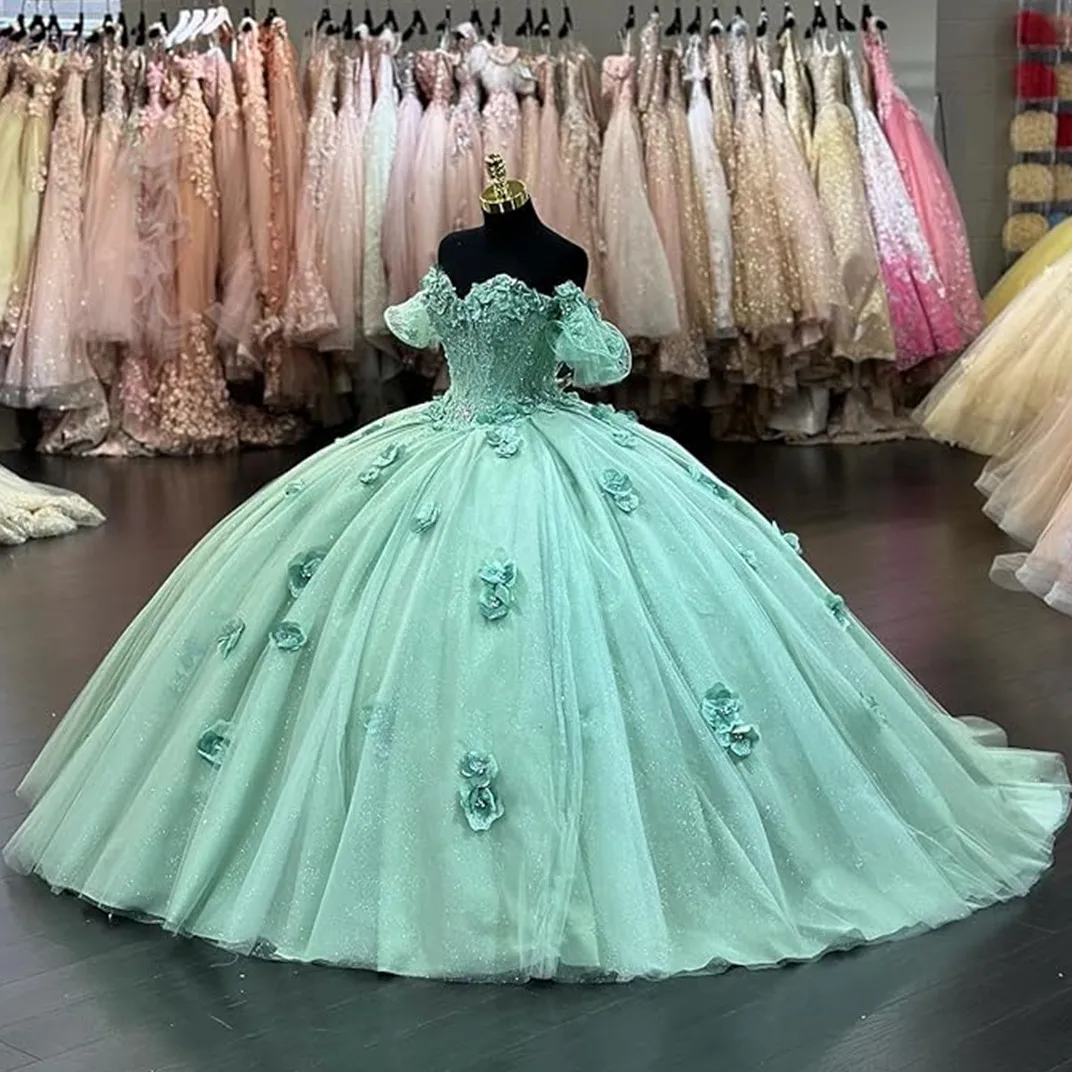

2024 Princess Off The Shoulder Ball Gown Quinceanera Dress Beaded Birthday Prom Dresses Appliques Graduation Gown Lace Up Back V