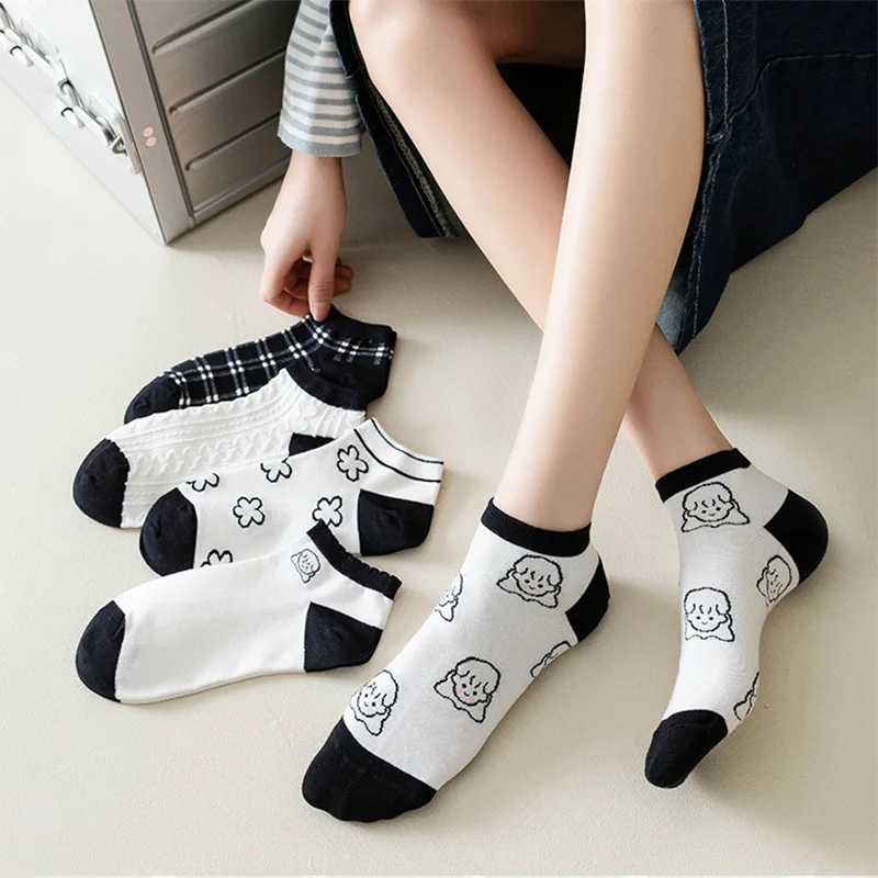 

5 Pairs Women Cute Socks Four Seasons Ladies Low Cut Boat Socks Breathable Ankle Cartoon Short Sock Calcetines Summer Polyester