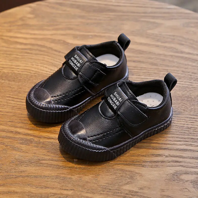 Comfortable kids shoes black white toddler sneakers boy infant shoes 2023 new arrival spring soft leather loafers child sneaker